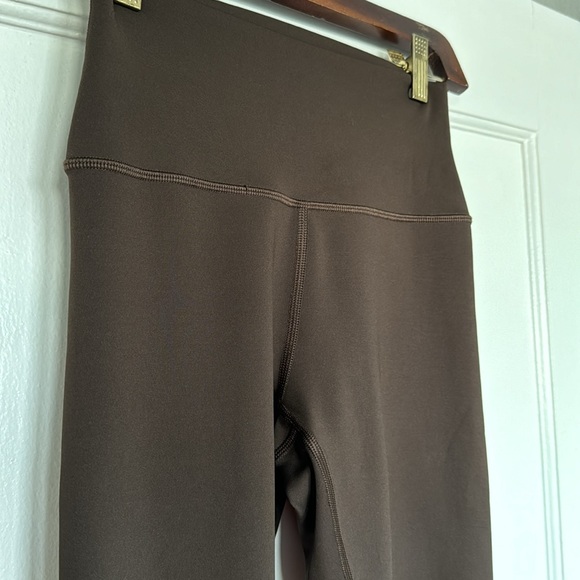 Alo Airlift Legging with Split hem - Picture 2 of 5